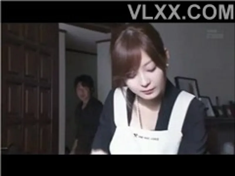 ông xã đi công tác, người vợ ở nhà bị anh rể cưỡng hiếp
